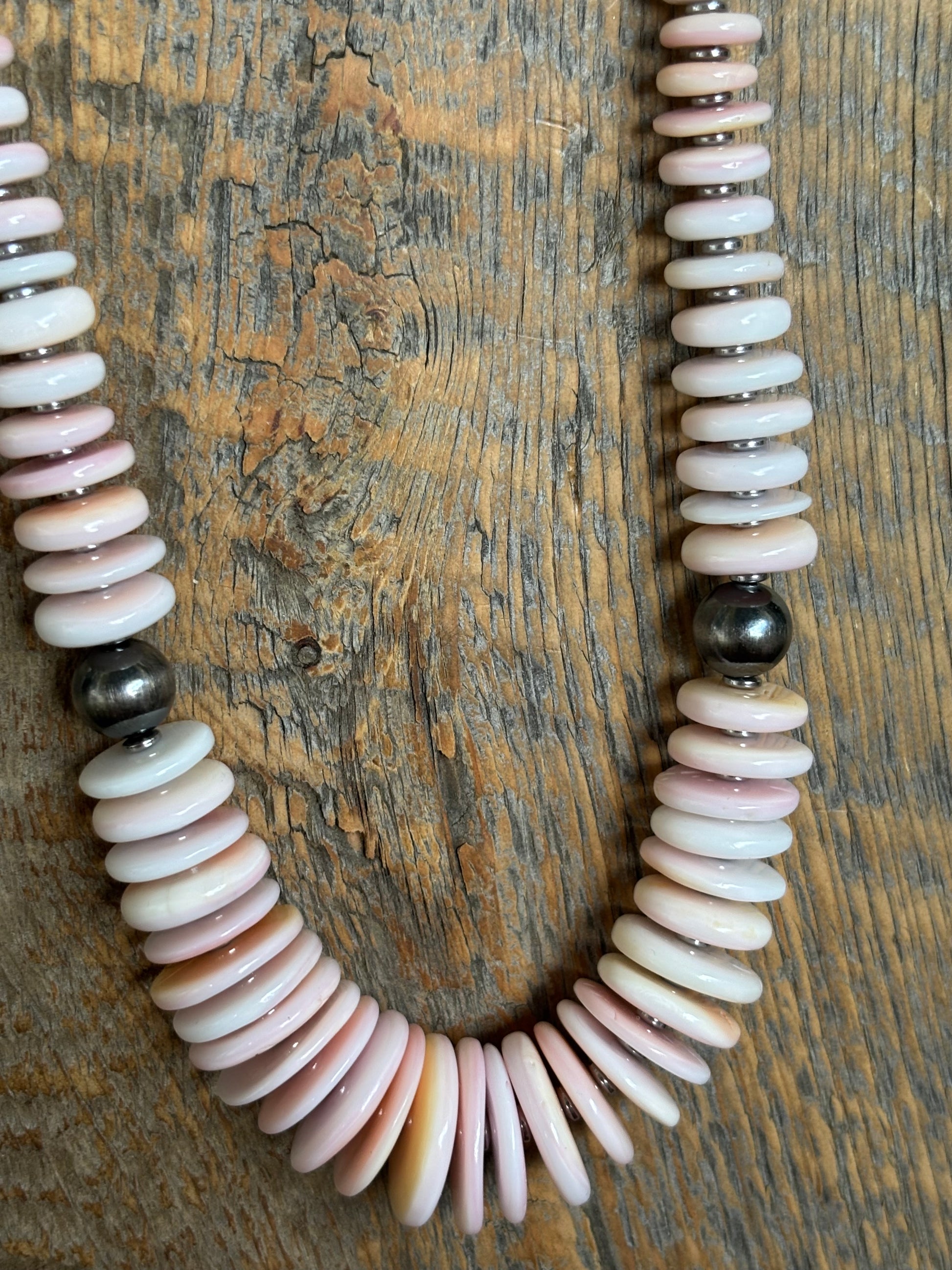 23" Pink Conch Graduated Necklace